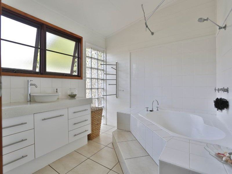 2 Pamela Street, Darling Heights QLD 4350