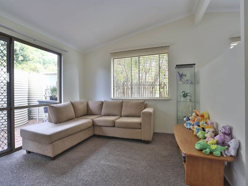 2 Pamela Street, Darling Heights QLD 4350