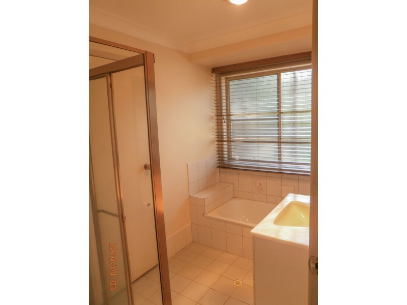 5 Irving Court, Harlaxton QLD 4350