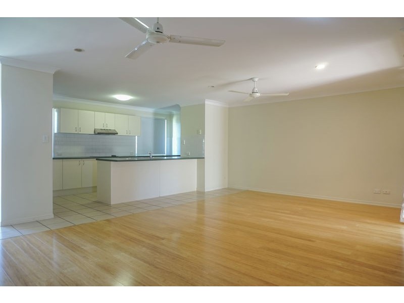 91 Hogg Street, Cranley QLD 4350