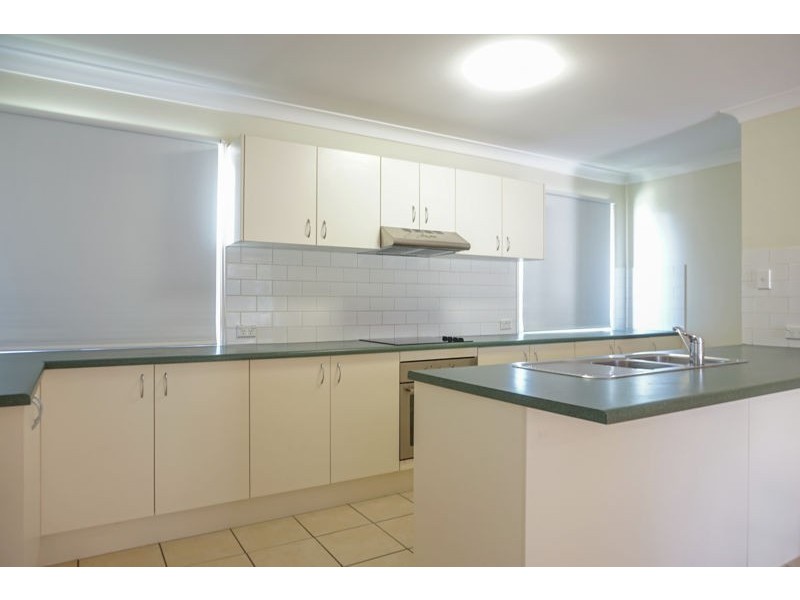 91 Hogg Street, Cranley QLD 4350