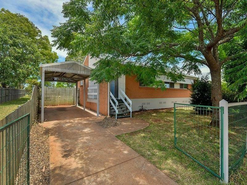 20 Charter Crescent, Rockville QLD 4350