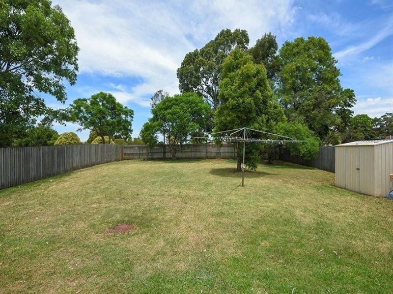 20 Charter Crescent, Rockville QLD 4350