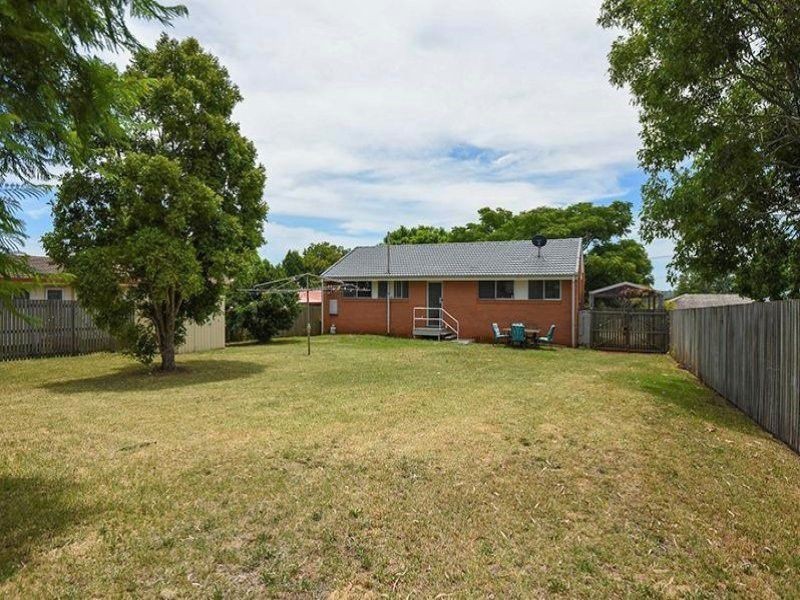 20 Charter Crescent, Rockville QLD 4350