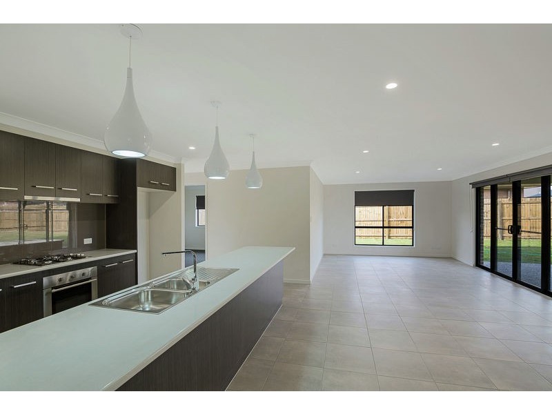 7 Fairfax Street, Cambooya QLD 4358