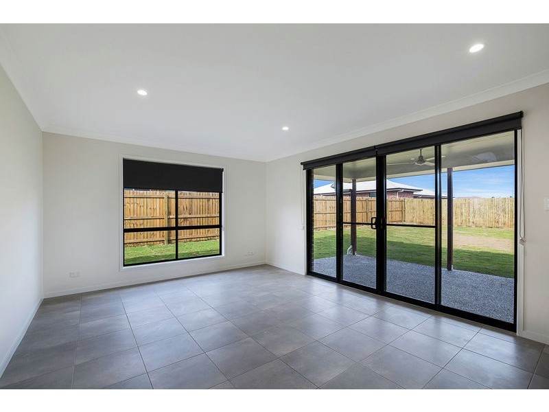 7 Fairfax Street, Cambooya QLD 4358