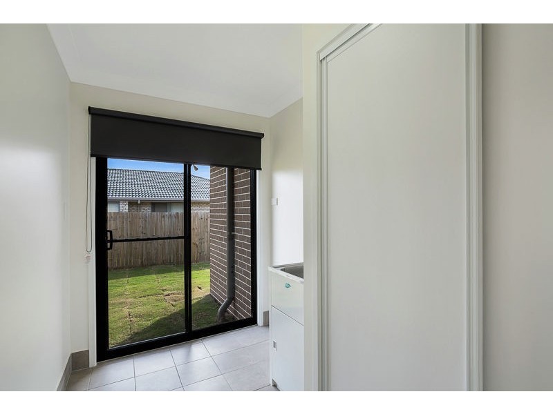 7 Fairfax Street, Cambooya QLD 4358