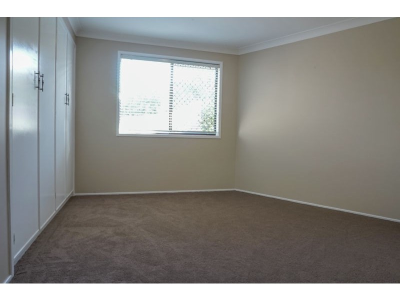 16 Hazel Street, Centenary Heights QLD 4350