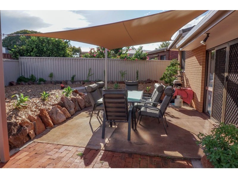 16 Hazel Street, Centenary Heights QLD 4350