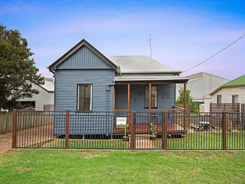 18 Kenric Street, Toowoomba City QLD 4350