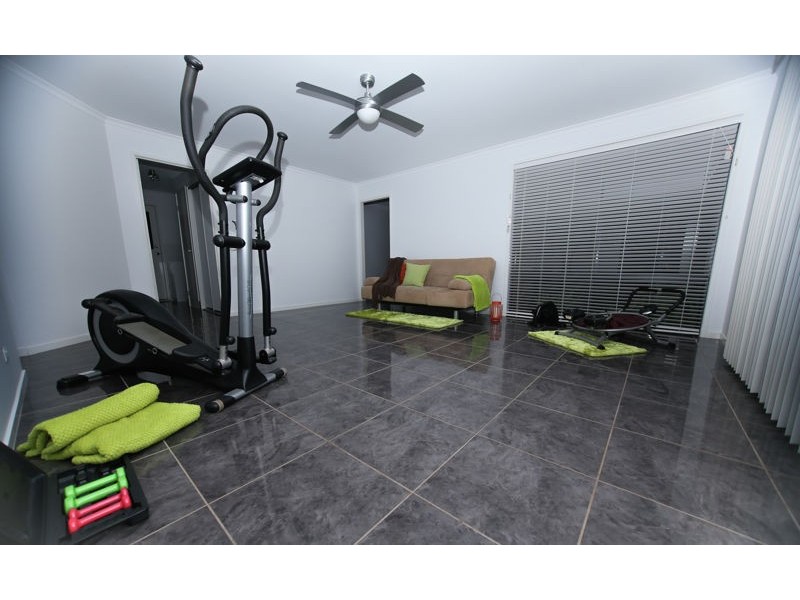 22 Smythe Drive, Highfields QLD 4352