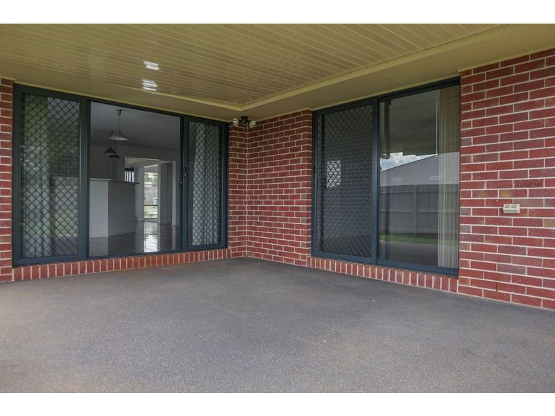 22 Smythe Drive, Highfields QLD 4352