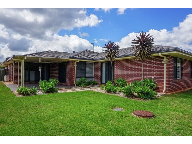 22 Smythe Drive, Highfields QLD 4352