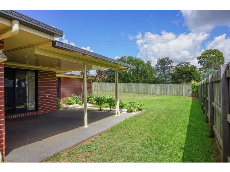 22 Smythe Drive, Highfields QLD 4352