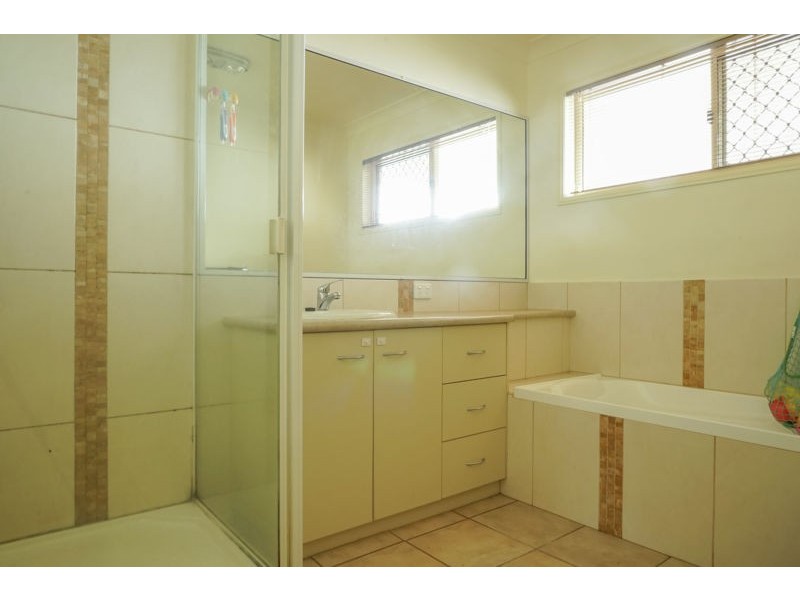 15 Moorina Drive, Harristown QLD 4350