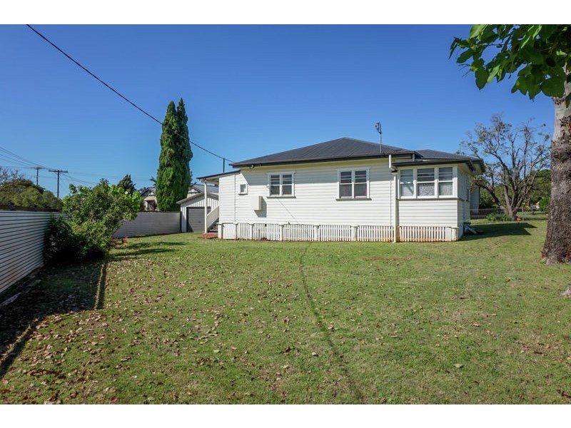 2 First Avenue, Harristown QLD 4350