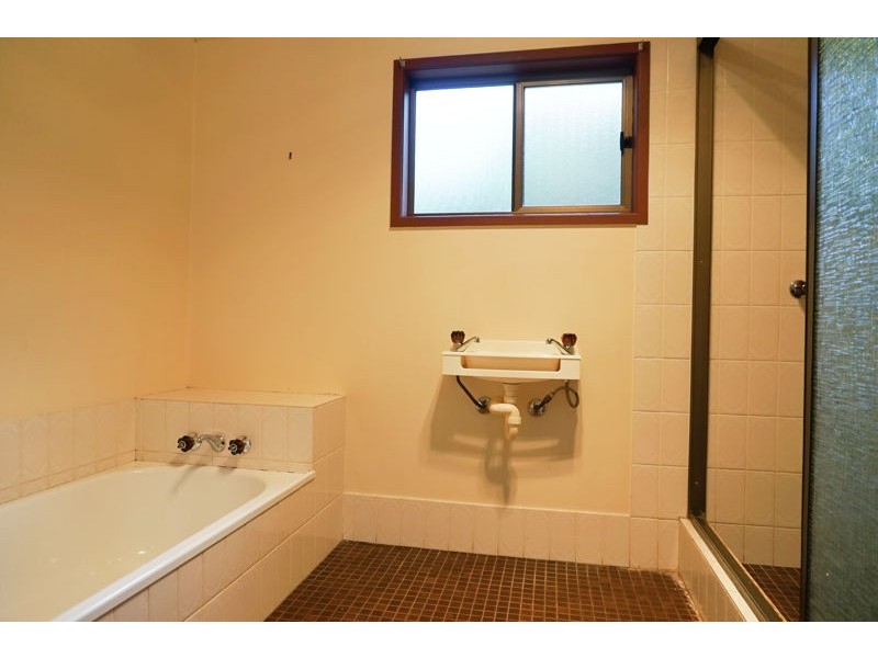 10611 New England Highway, Highfields QLD 4352