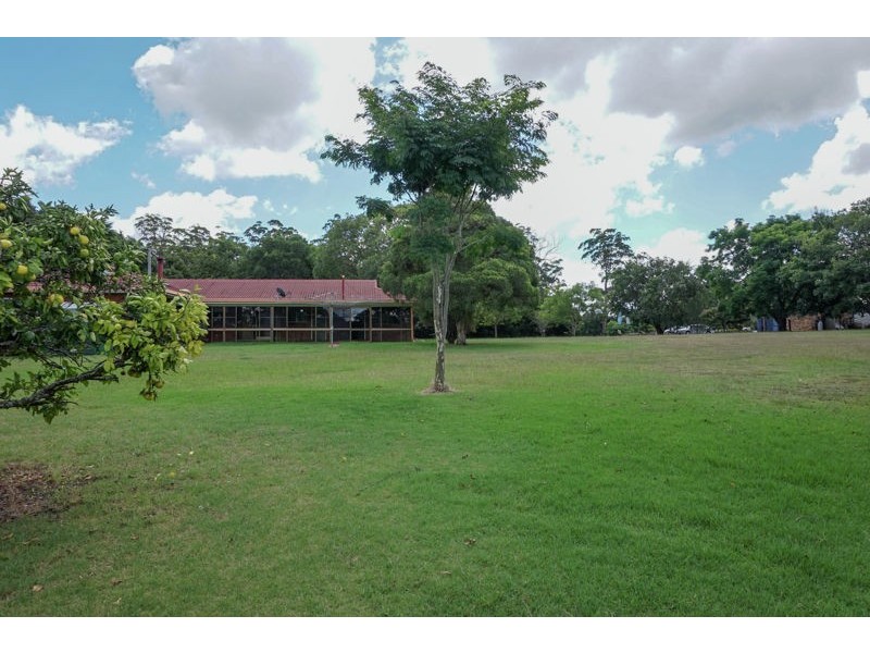 10611 New England Highway, Highfields QLD 4352