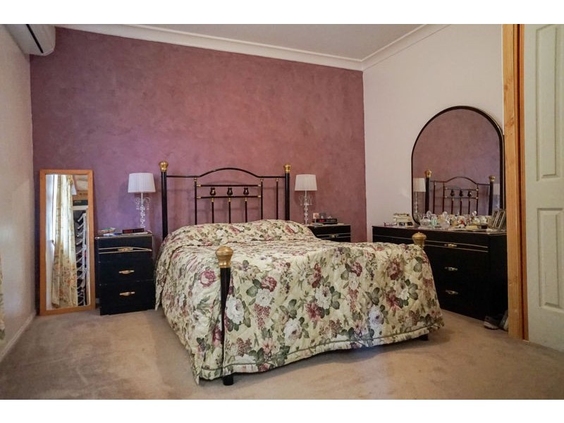 Mount Lofty QLD 4350