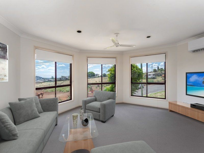 8 Weir Court, Harristown QLD 4350