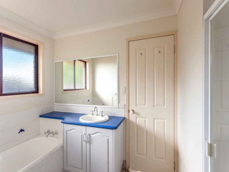 8 Weir Court, Harristown QLD 4350