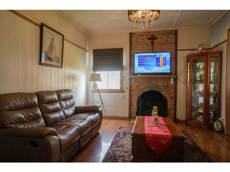 45 West Stret, Newtown QLD 4350