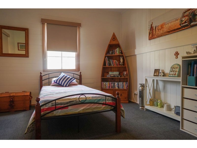 45 West Stret, Newtown QLD 4350