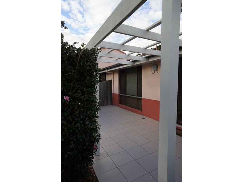 2/9 Creek Street, East Toowoomba QLD 4350