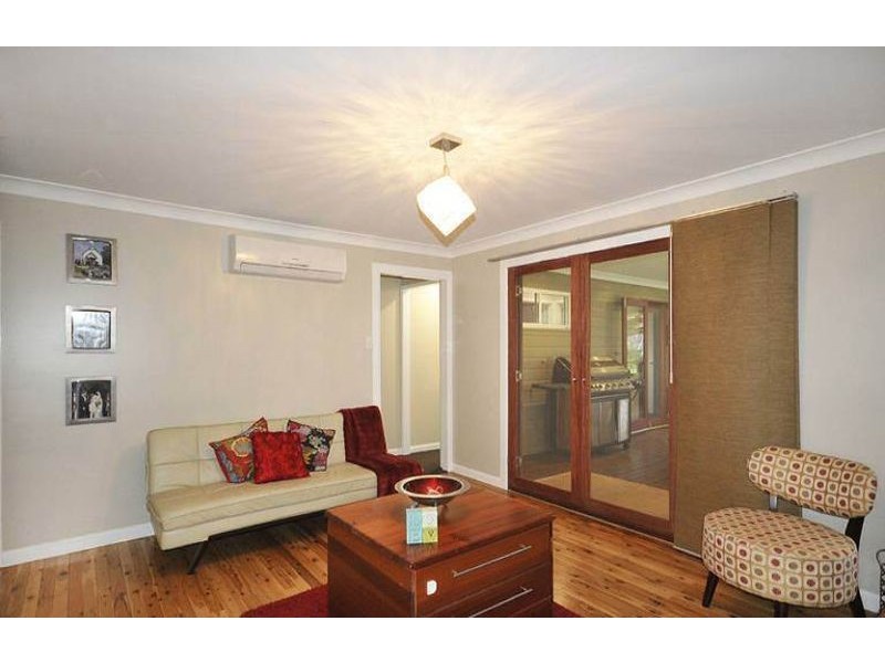 9 Newmarket Street, Newtown QLD 4350