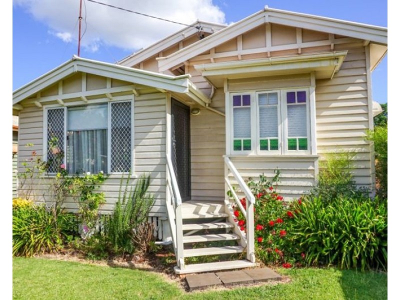 8 Hamwood Street, Toowoomba City QLD 4350