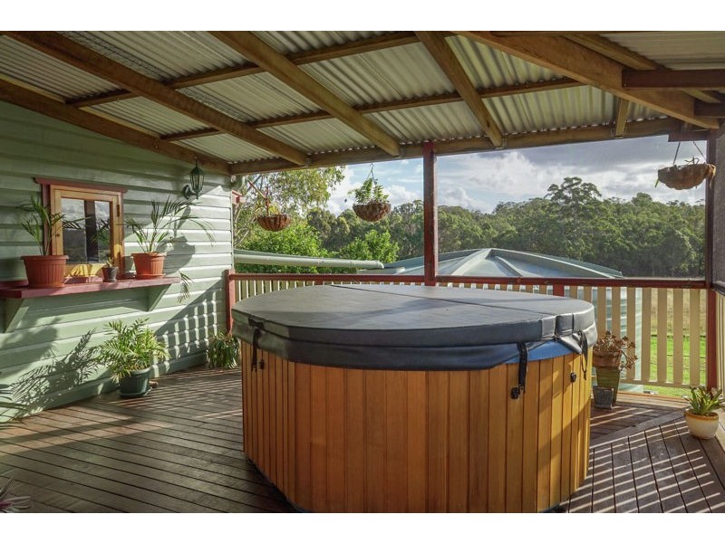 138 Perseverance Hall Road, Ravensbourne QLD 4352