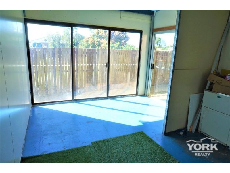 11 Avondale Street, Newtown QLD 4350