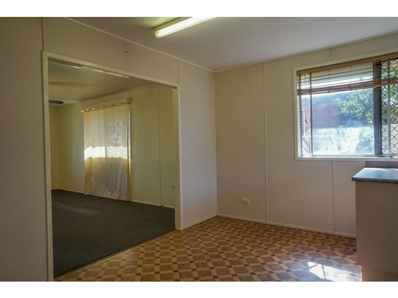 4 Englart Street, Wilsonton QLD 4350