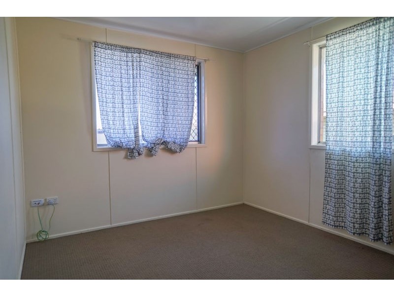 4 Englart Street, Wilsonton QLD 4350