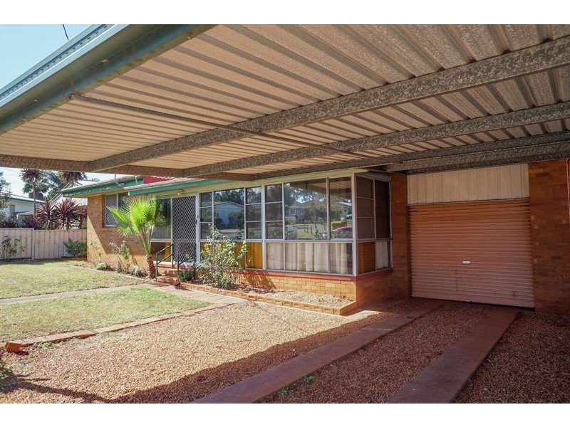 4 Englart Street, Wilsonton QLD 4350