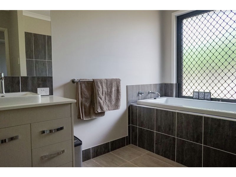 19a Warwick Street, Harristown QLD 4350