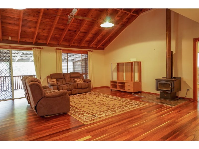 9 Sylvan Court, Glenvale QLD 4350