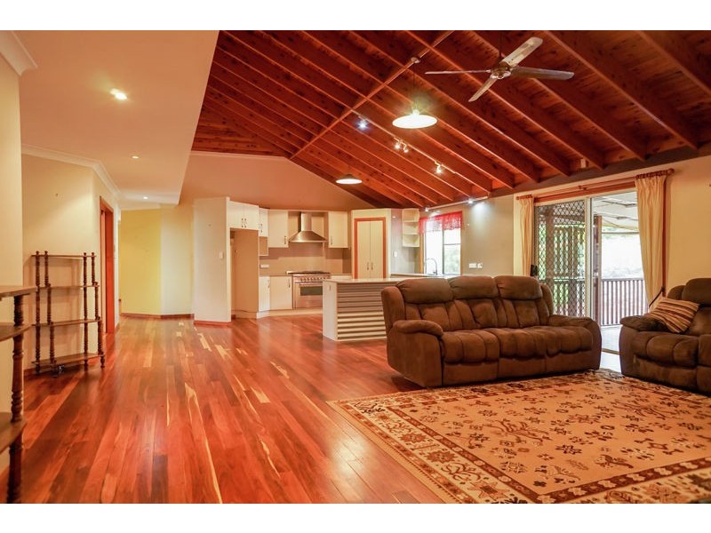 9 Sylvan Court, Glenvale QLD 4350