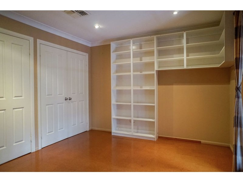 9 Sylvan Court, Glenvale QLD 4350