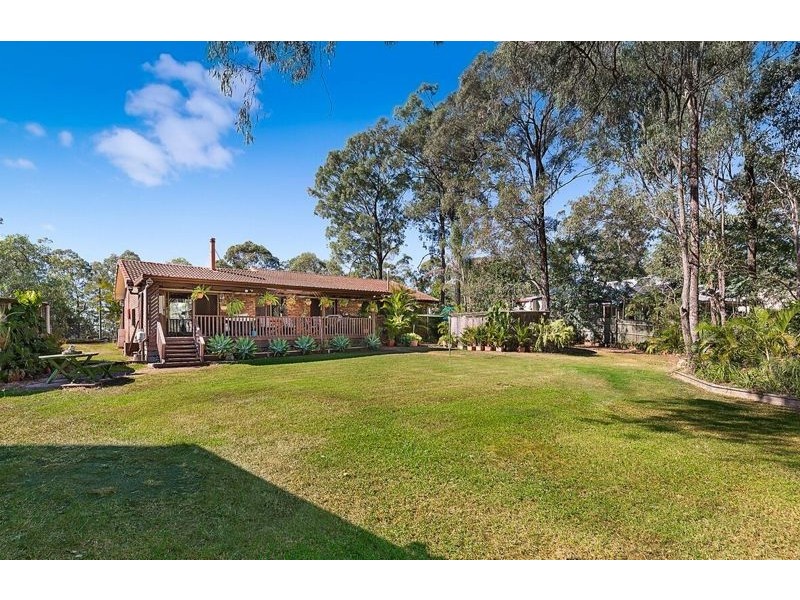 6 Clive Crescent, Withcott QLD 4352