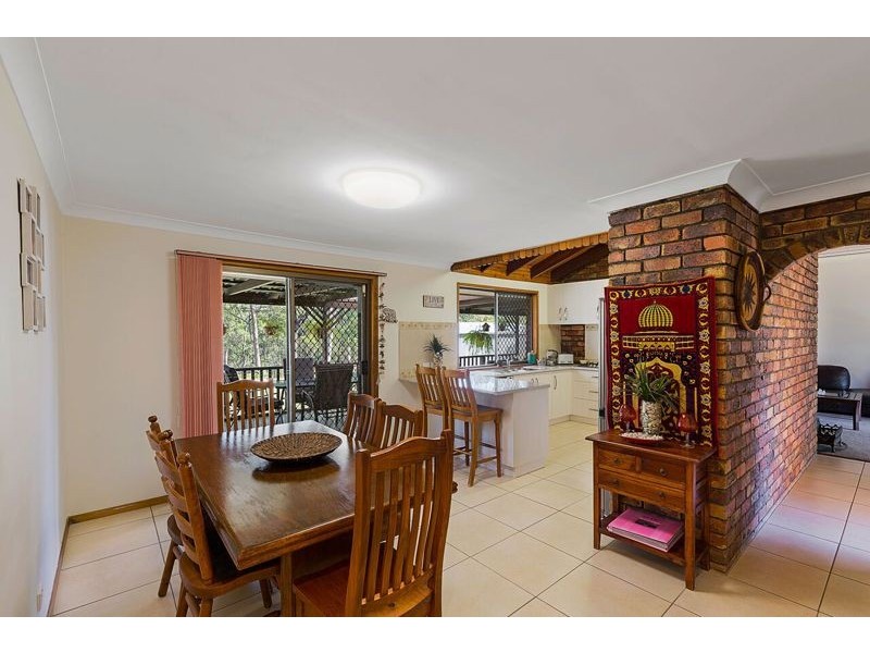 6 Clive Crescent, Withcott QLD 4352