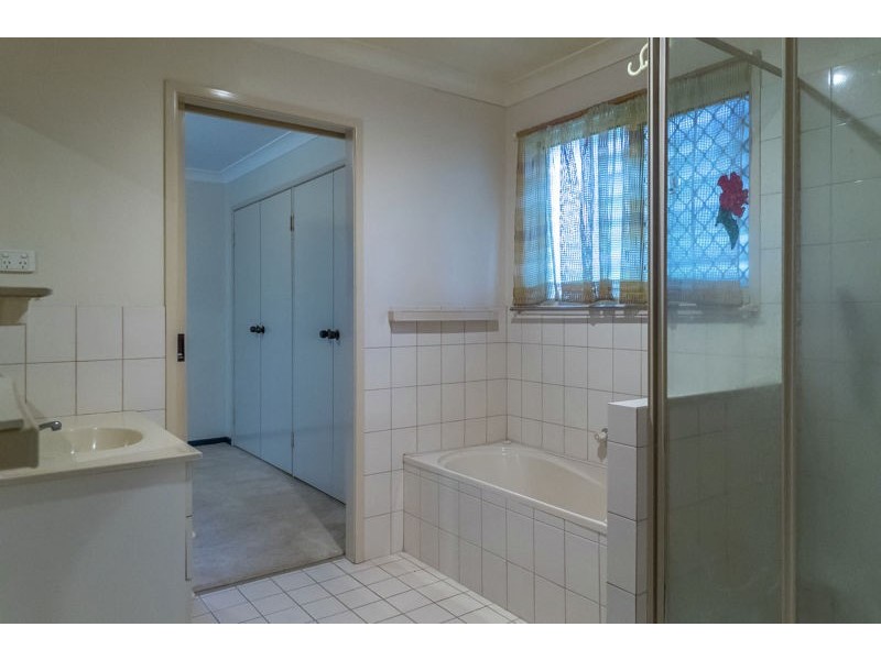 8 Muller Street, Kearneys Spring QLD 4350