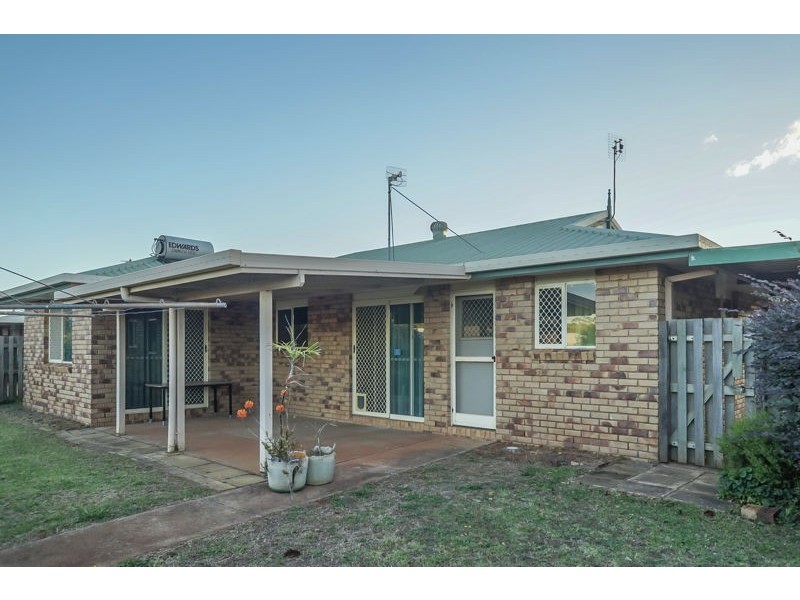 8 Muller Street, Kearneys Spring QLD 4350