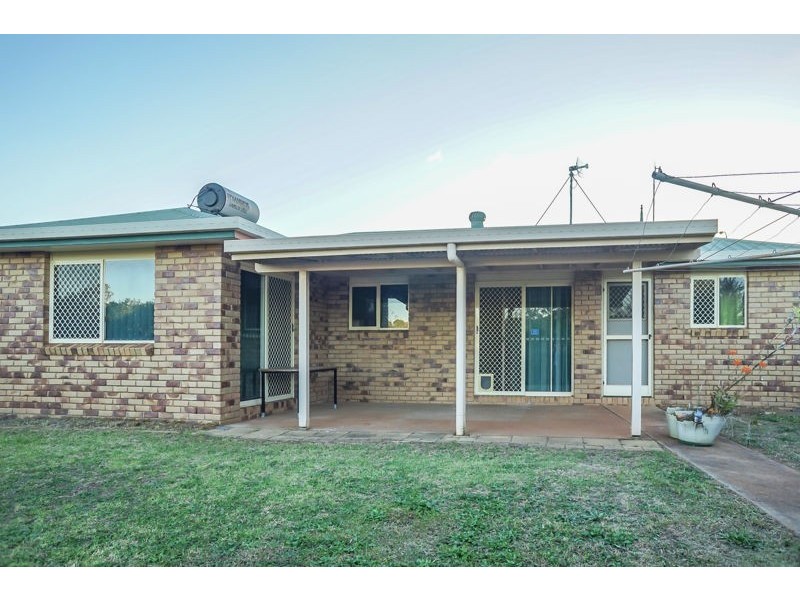 8 Muller Street, Kearneys Spring QLD 4350