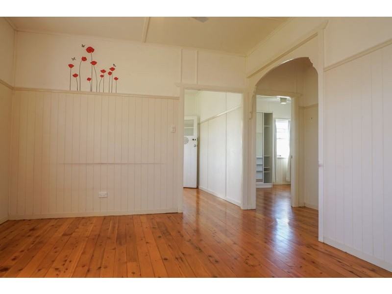 2 First Avenue, Harristown QLD 4350