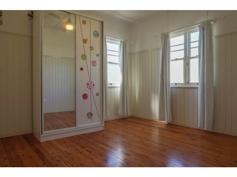 2 First Avenue, Harristown QLD 4350