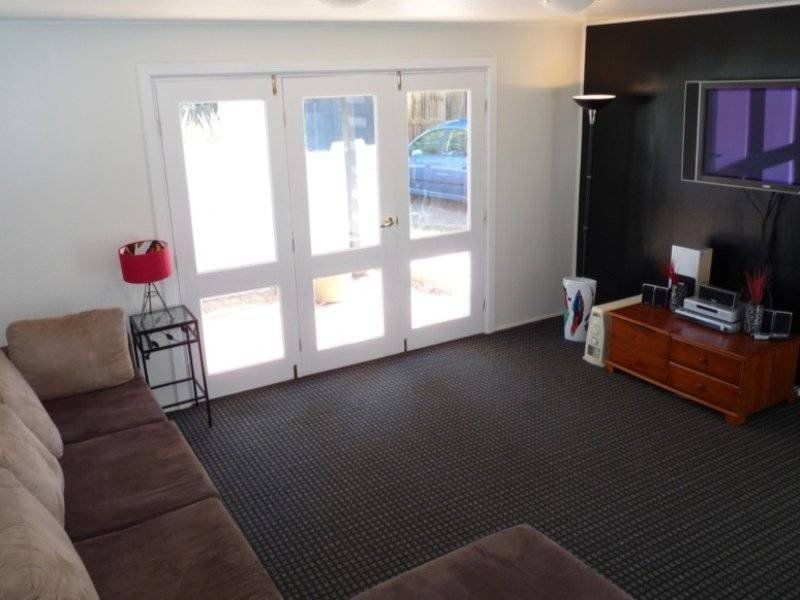61 Mary Street, Mount Lofty QLD 4350
