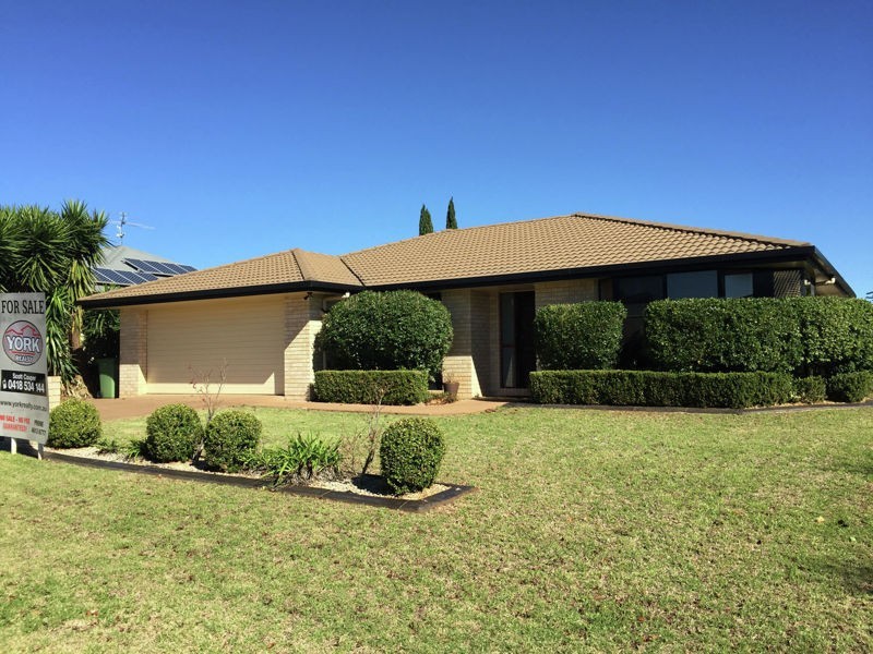 9 Dunbar Court, Highfields QLD 4352