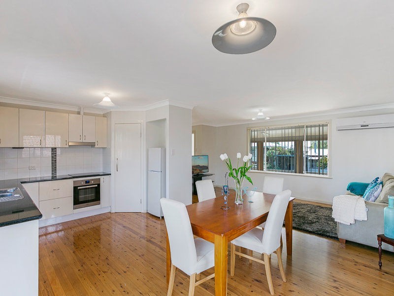 18 Loch Street, Centenary Heights QLD 4350