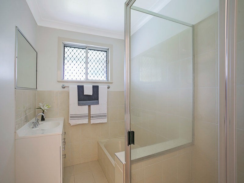 18 Loch Street, Centenary Heights QLD 4350